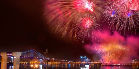 fireworks-river-penns-landing-1000VP-976x488